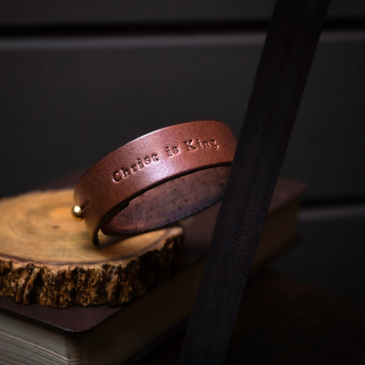 Bracelete de Couro Savana